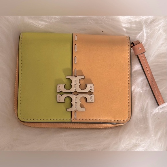 Tory Burch Handbags - Tory Burch McGraw Color block Leather Bifold Wallet NWOT ⚜️
